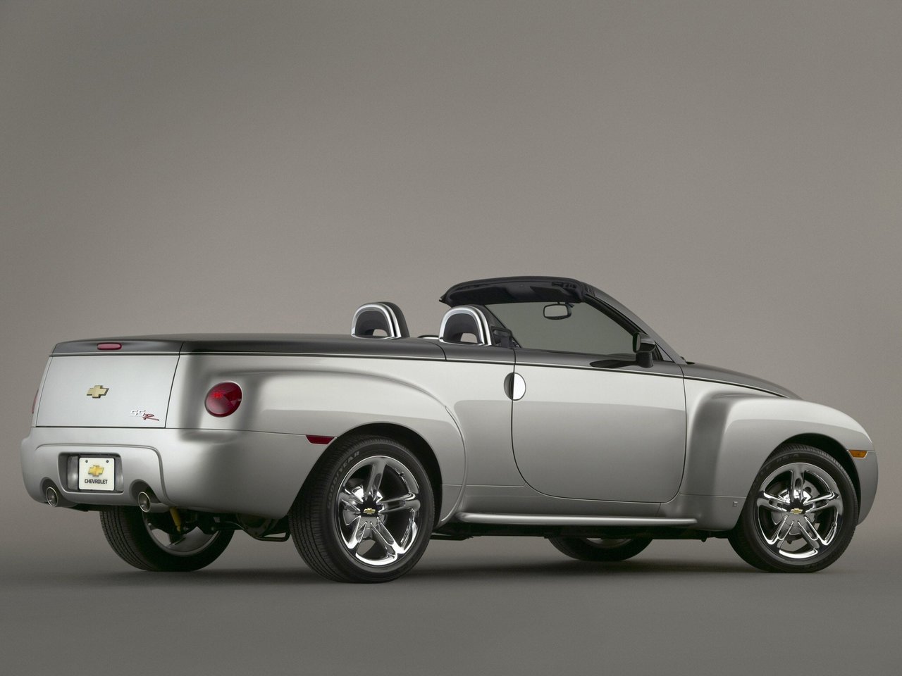 Chevrolet SSR Пикап Одинарная кабина