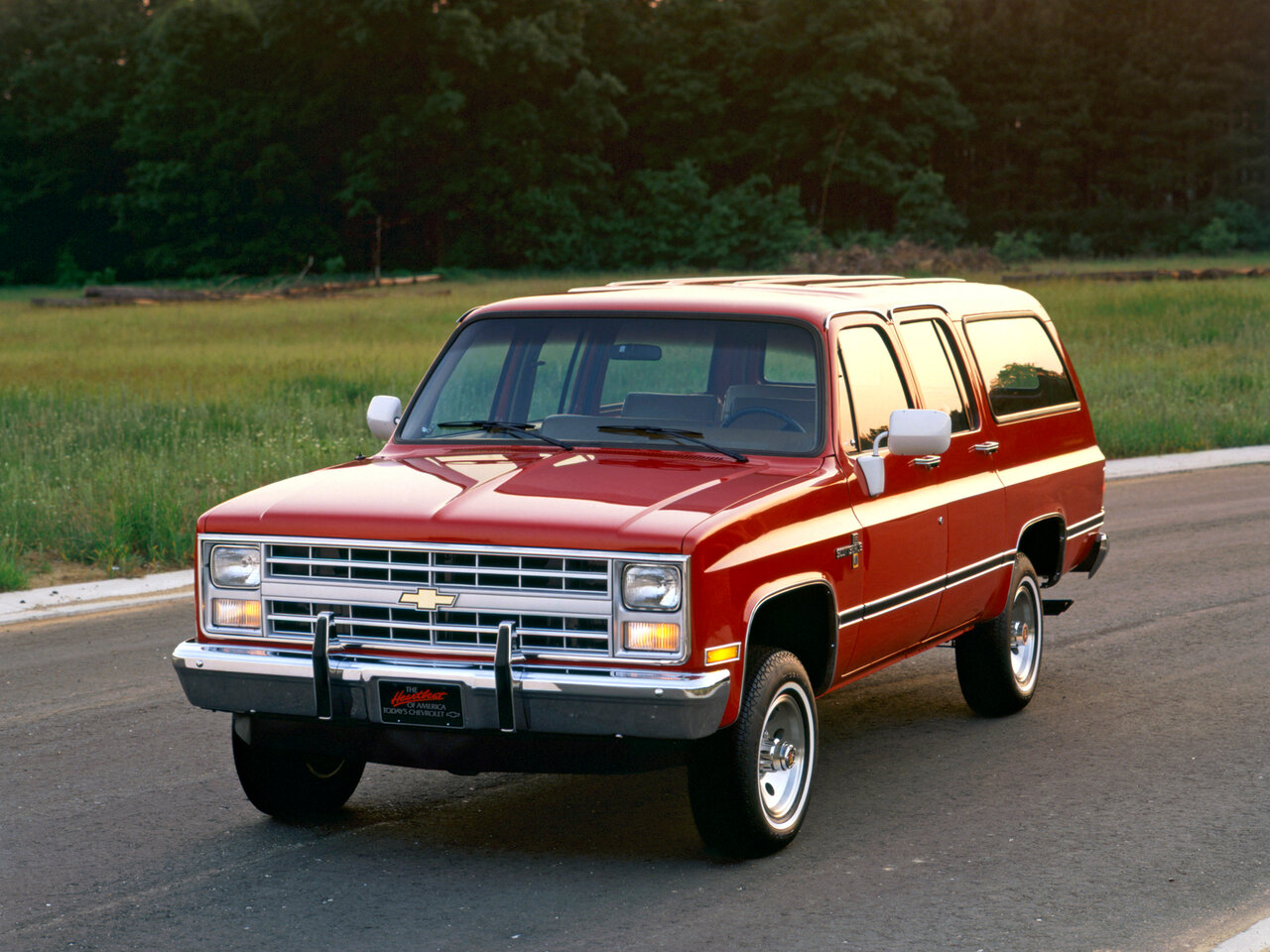 Chevrolet Suburban VII
