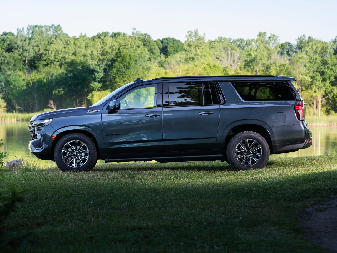 Chevrolet Suburban XII