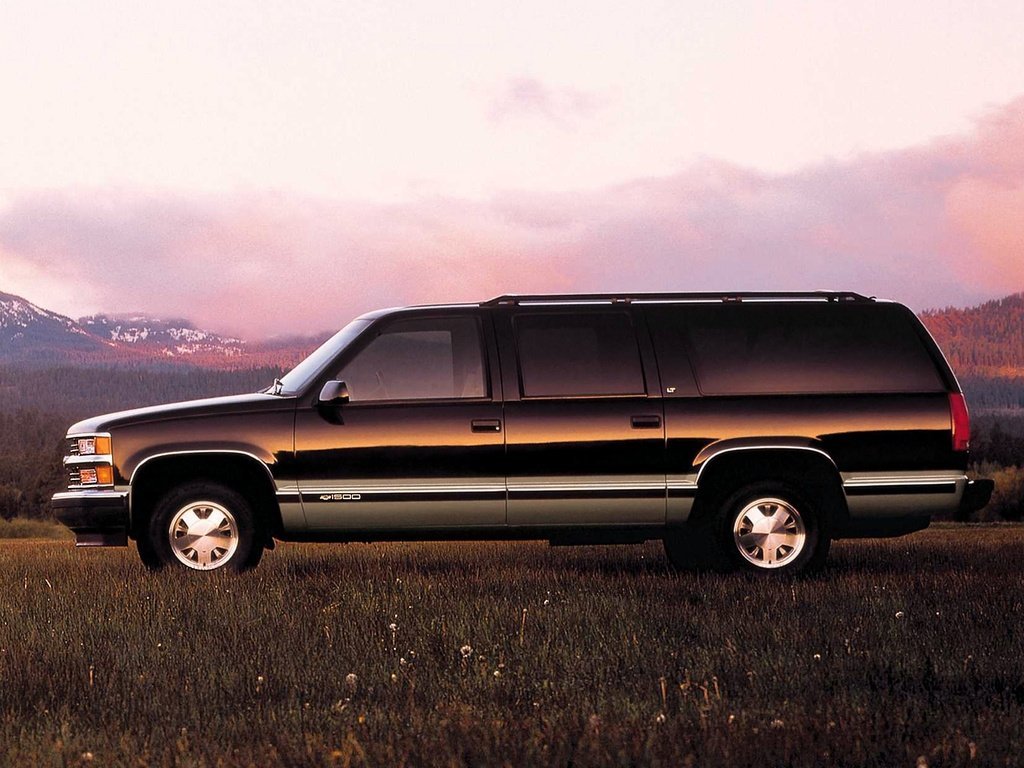 Chevrolet Suburban VIII