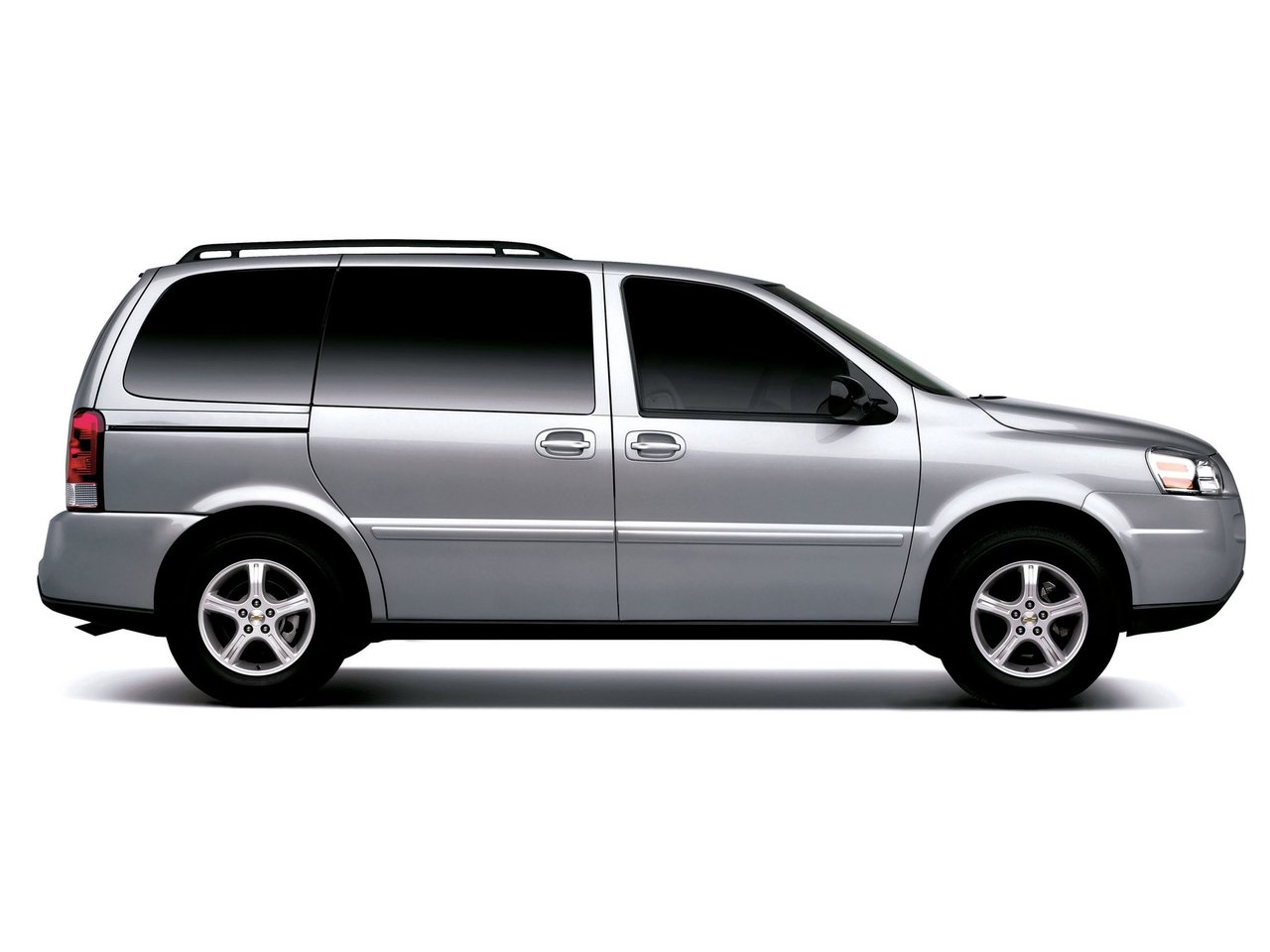 Chevrolet Uplander Минивэн