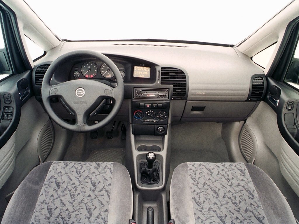 Chevrolet Zafira Компактвэн