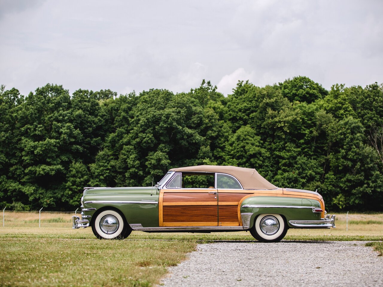 Chrysler Town &amp; Country (1941–1988)