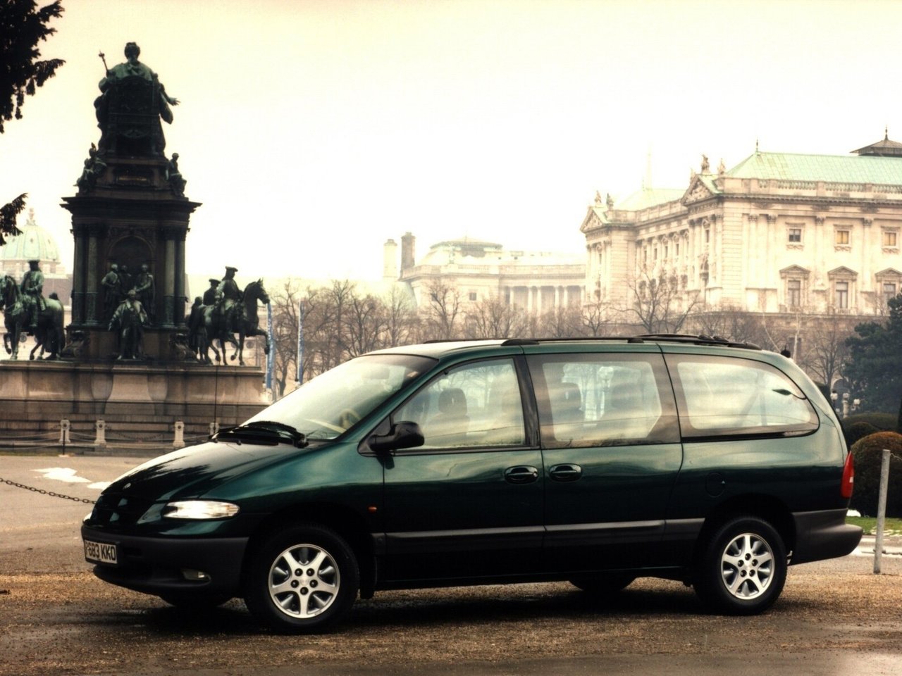 Chrysler Voyager III