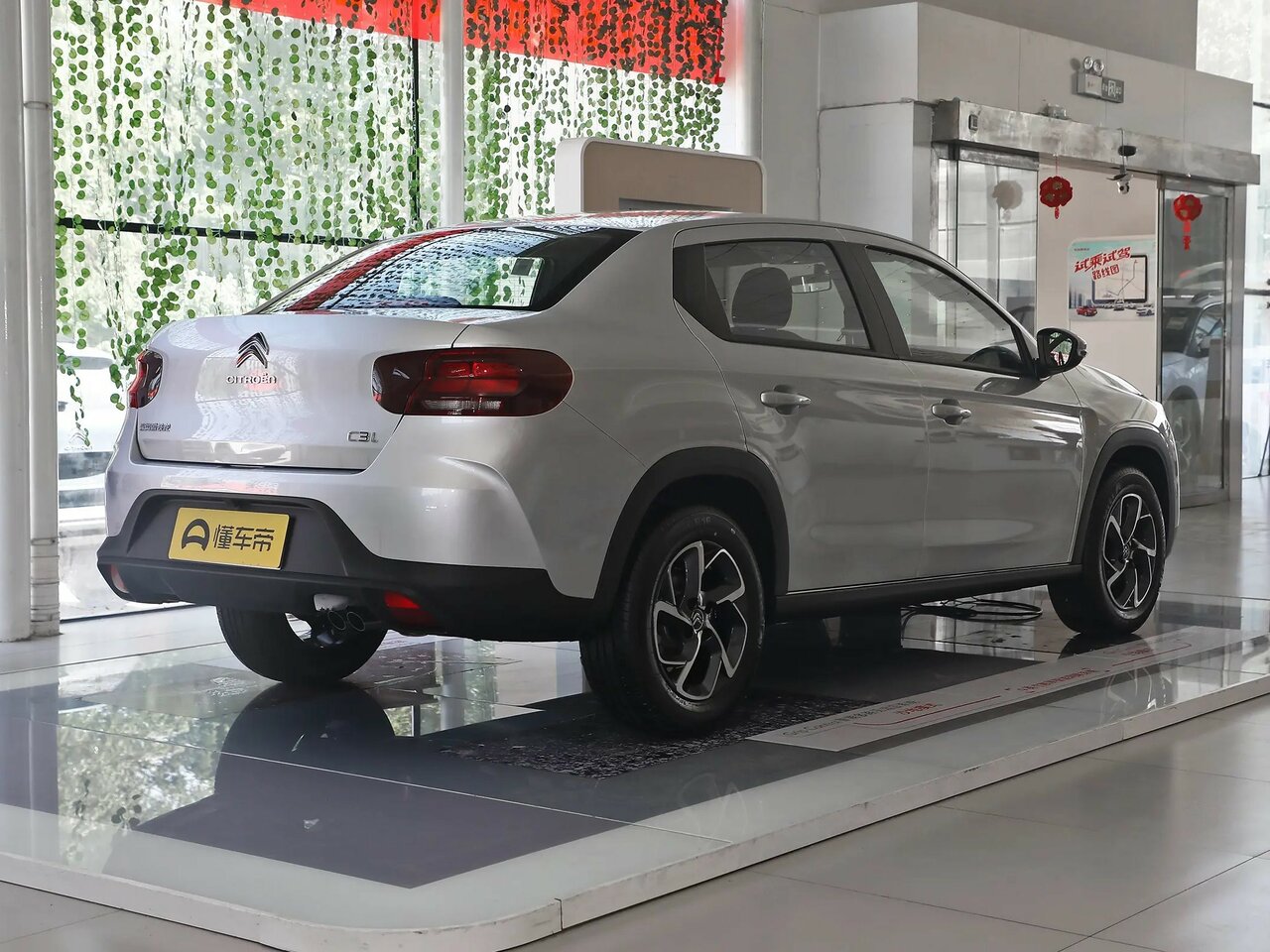 Citroen C3L Седан