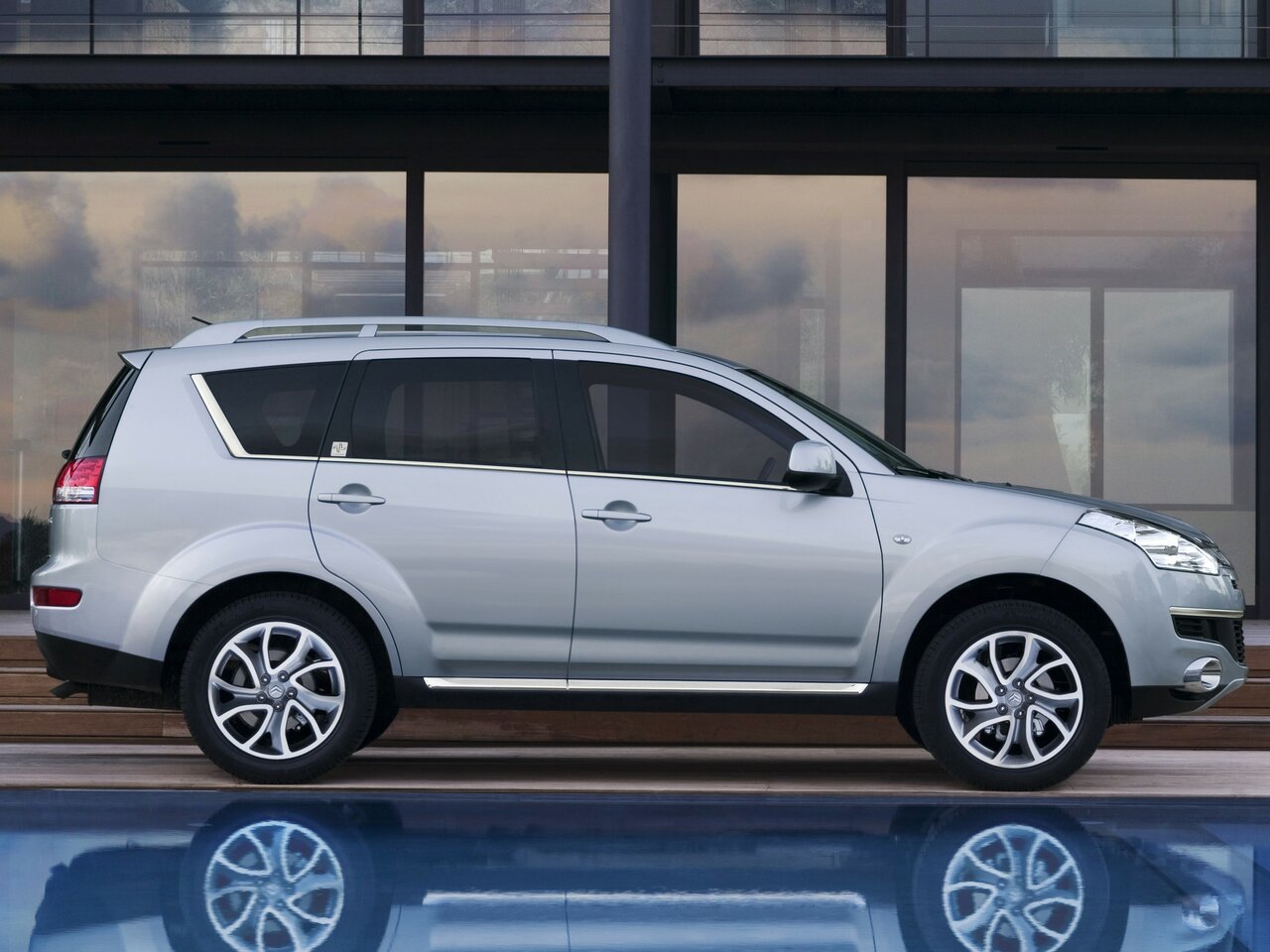 Citroen C-Crosser Внедорожник 5 дв.