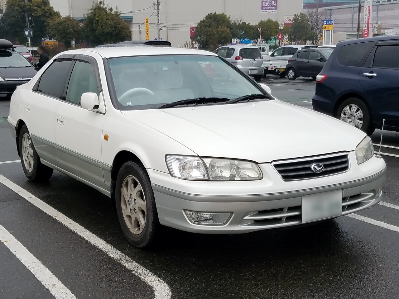 Daihatsu Altis I (SXV20)