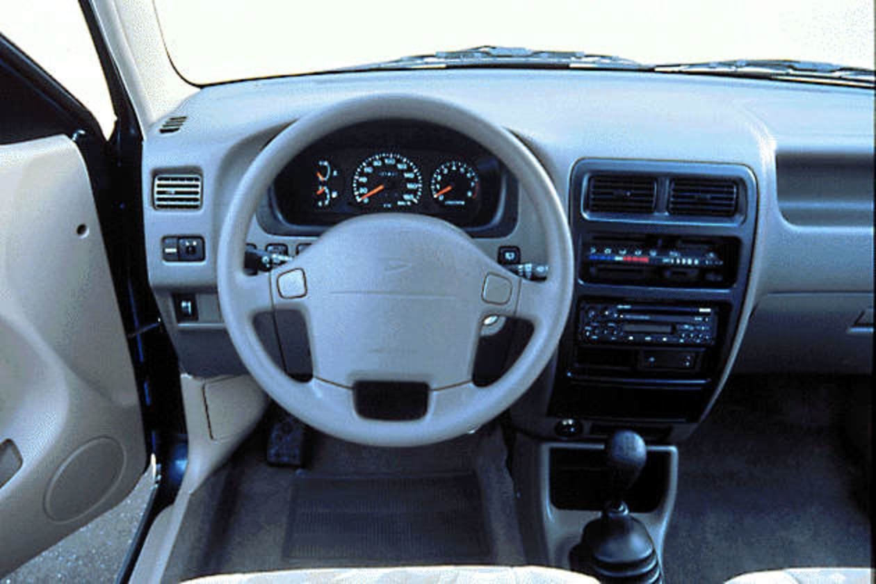 Daihatsu Gran Move Компактвэн