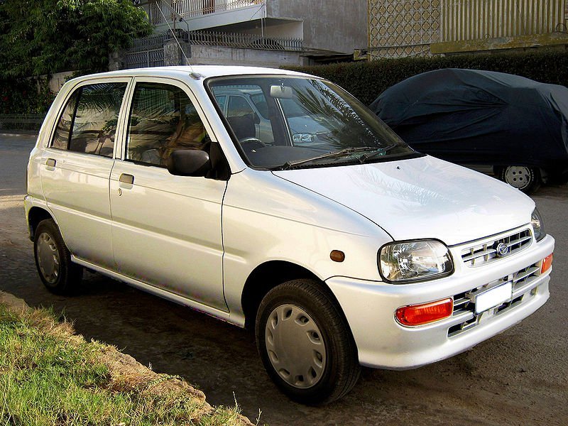 Daihatsu Mira IV