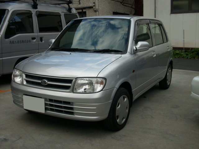 Daihatsu Mira V