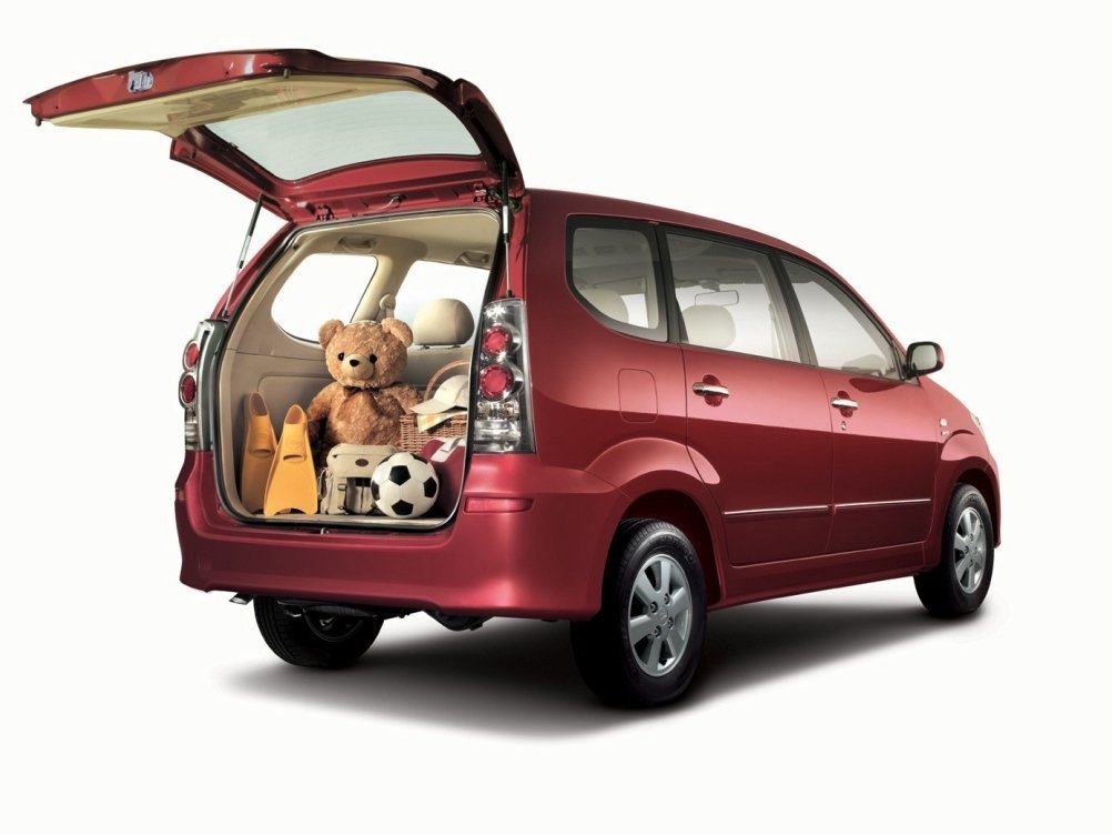 Daihatsu Xenia Компактвэн