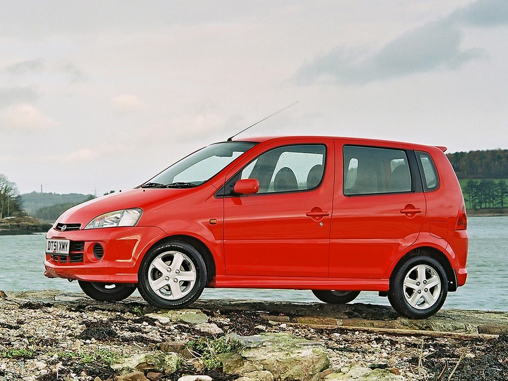 Daihatsu YRV I