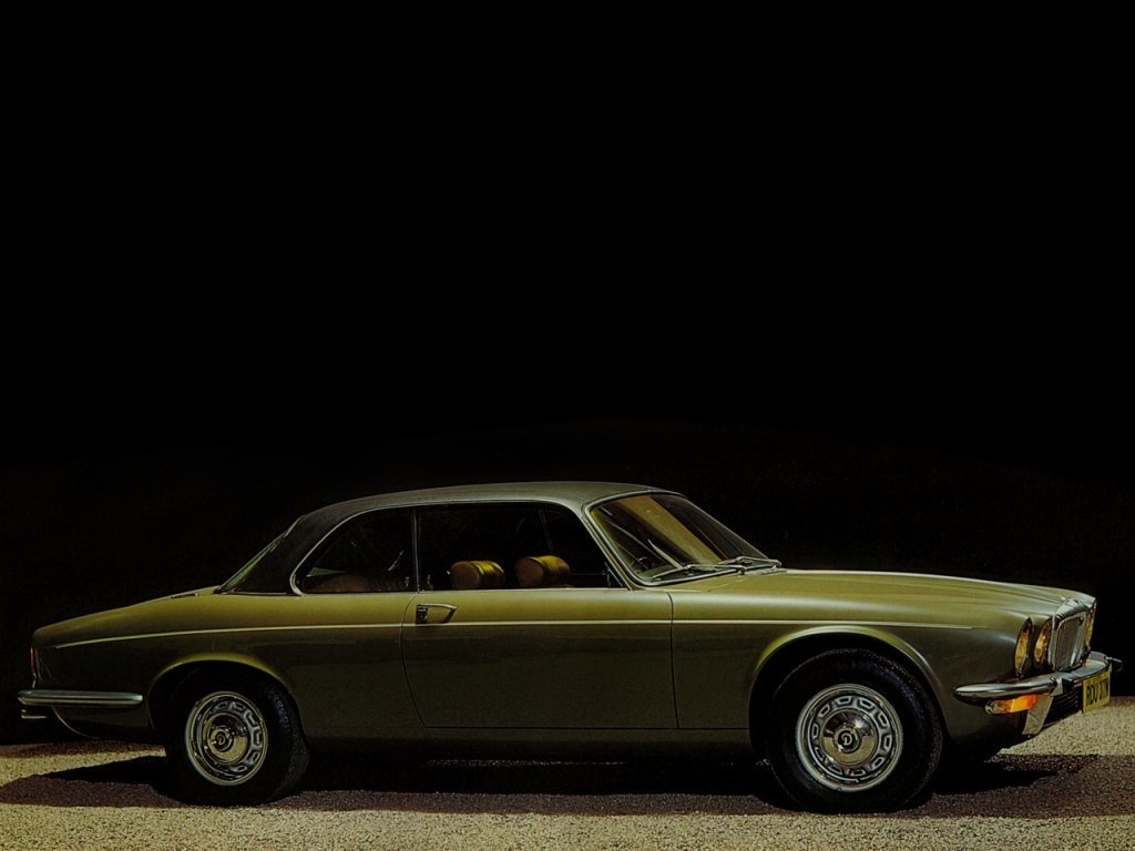 Daimler Sovereign (XJ6) Седан