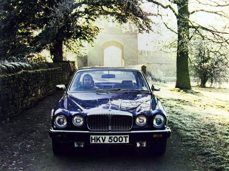 Daimler Sovereign (XJ6) Седан