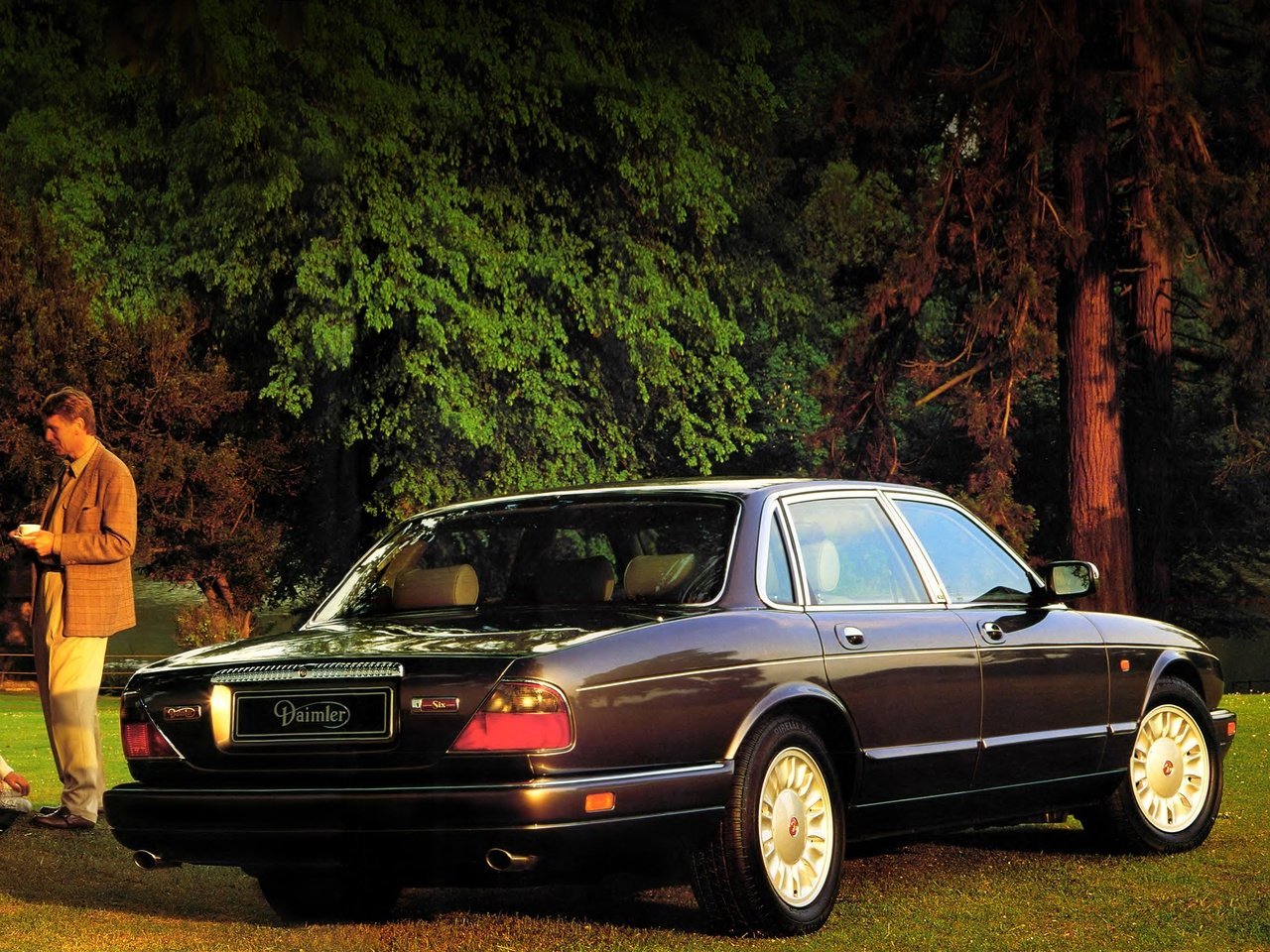 Daimler X300 Седан