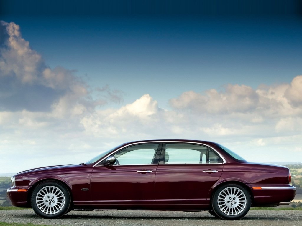 Daimler X350 Седан