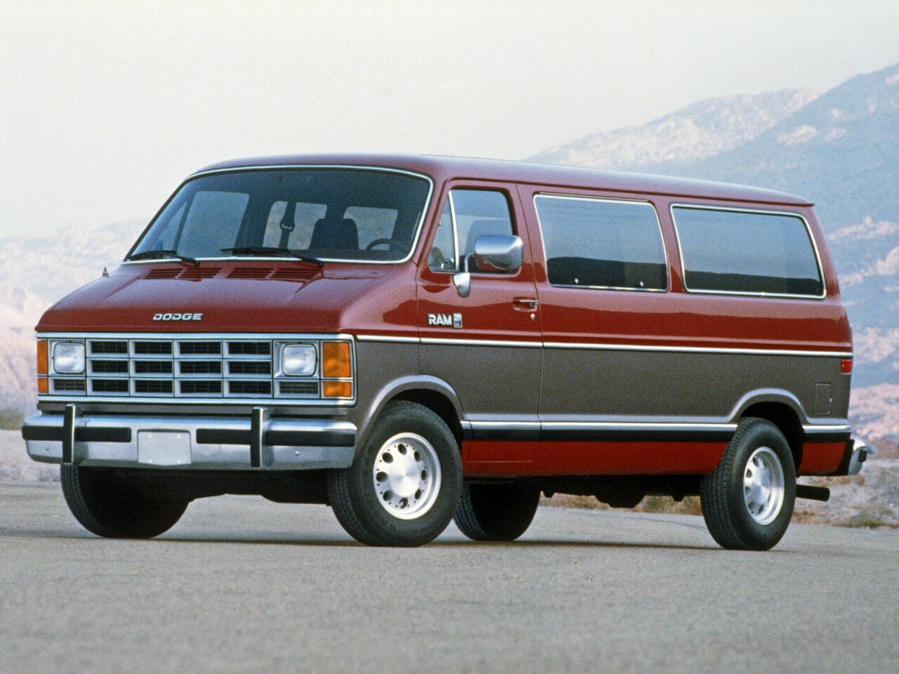 Dodge RAM Van II