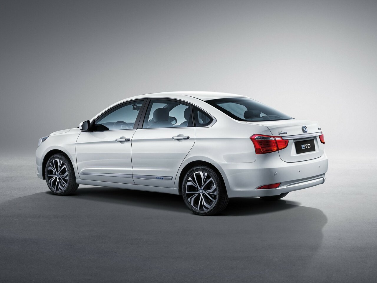 Dongfeng Aeolus E70 I