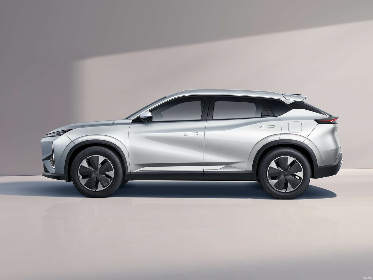 Dongfeng Aeolus L7 Внедорожник 5 дв.