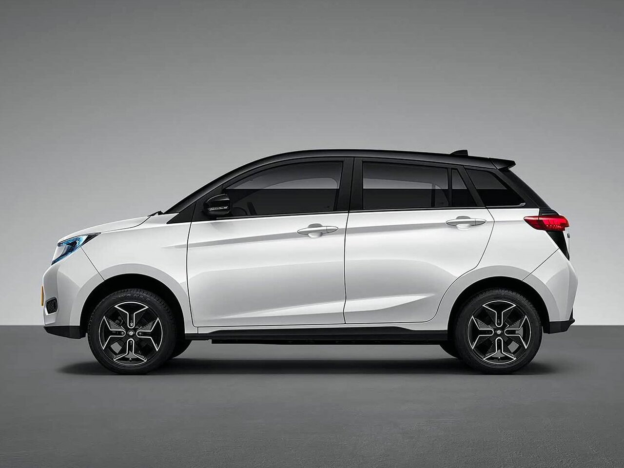 Dongfeng Young Guang Xiaoxin Хэтчбек 5 дв.