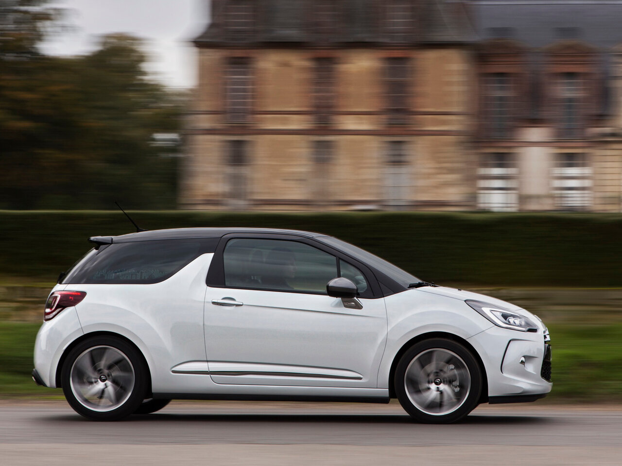 DS 3 I
