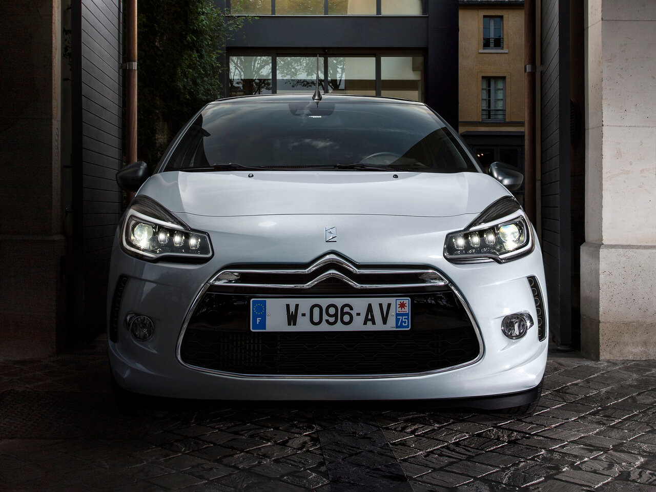 DS 3 I