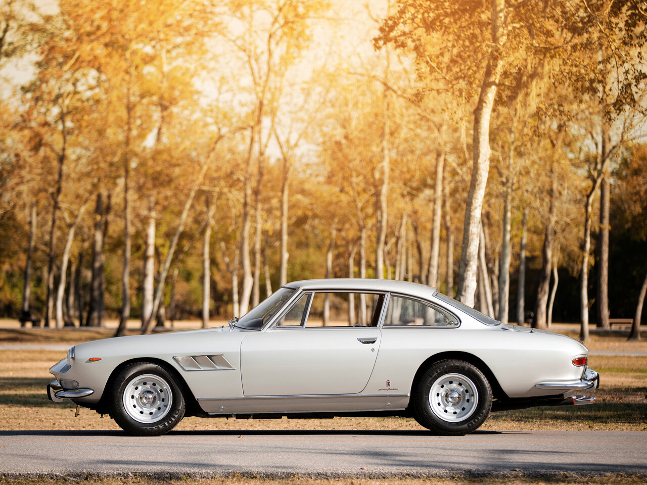 Ferrari 330 GT 2+2 Series II