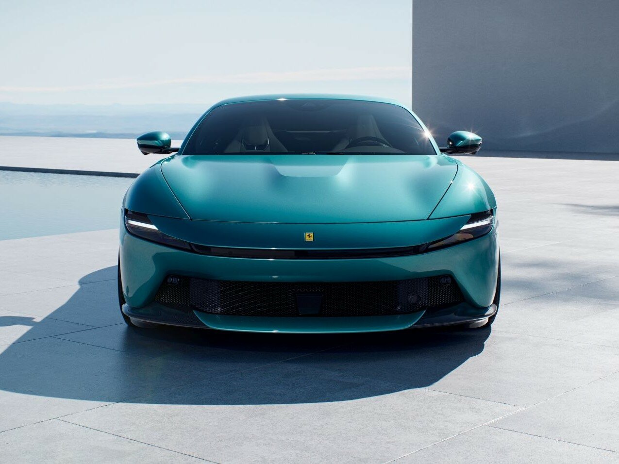 Ferrari Amalfi c 2025 года