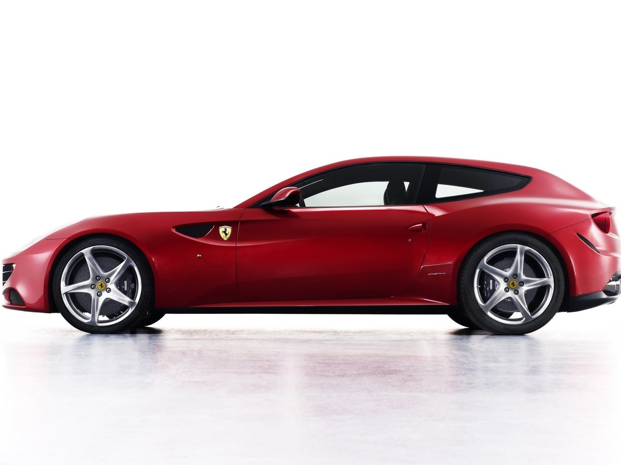 Ferrari FF Хэтчбек 3 дв.
