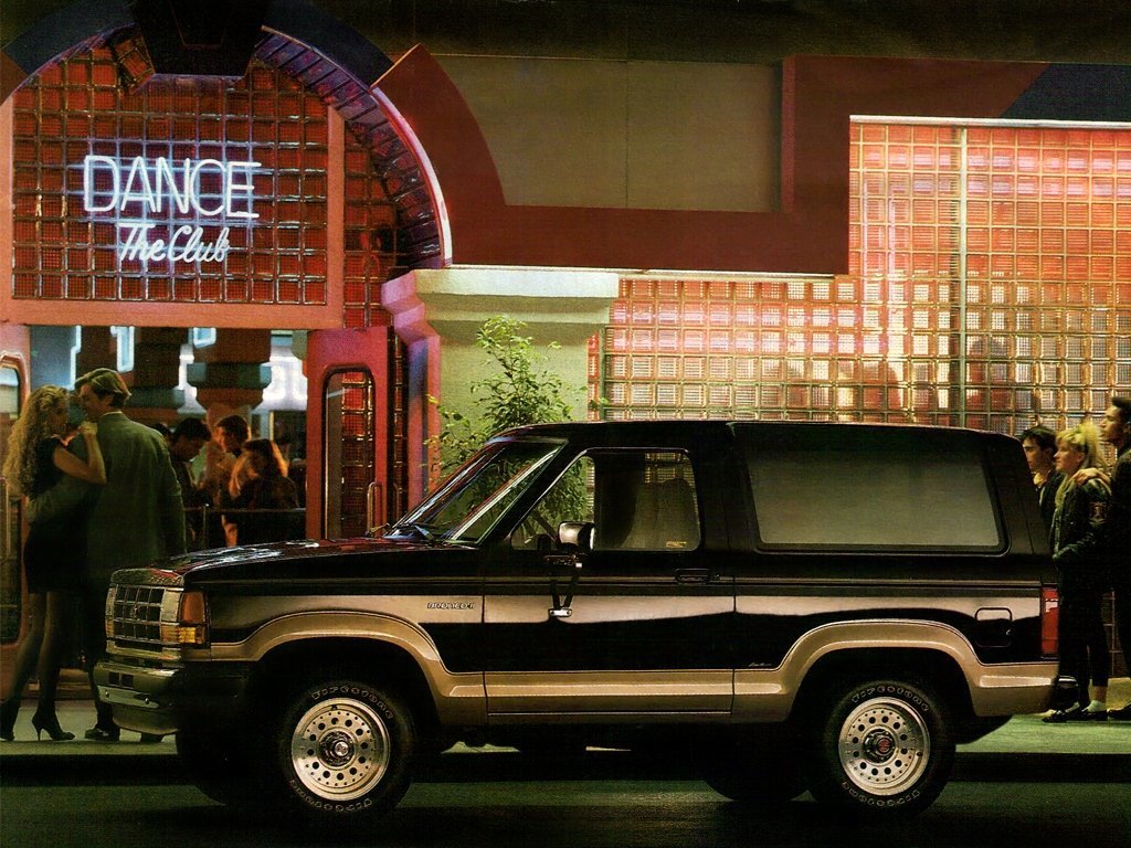 Ford Bronco-II Внедорожник 3 дв.