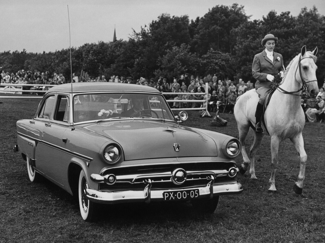 Ford Crestline Седан Fordor
