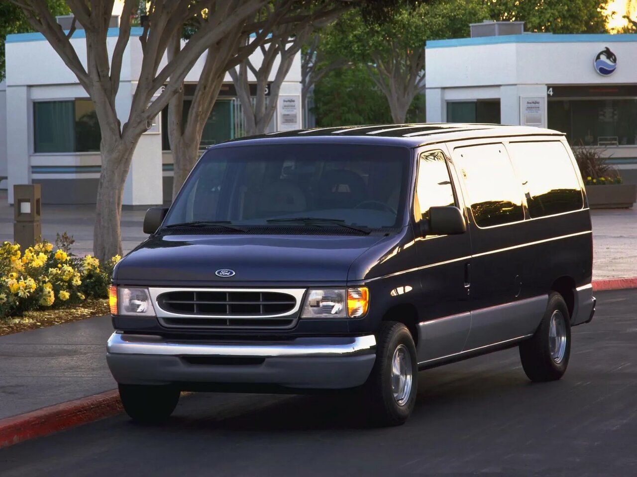 Ford Econoline IV