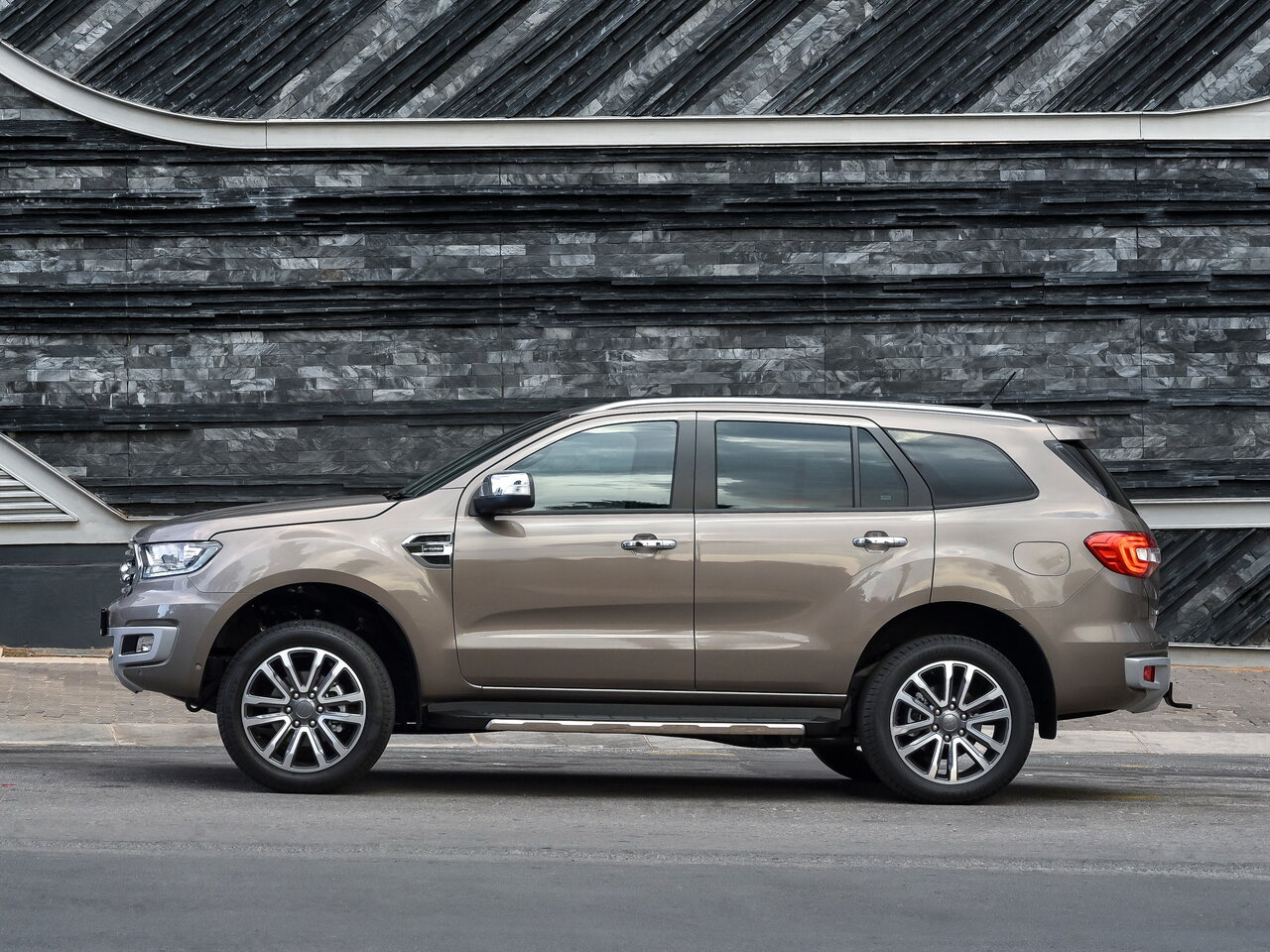 Ford Everest II Рестайлинг
