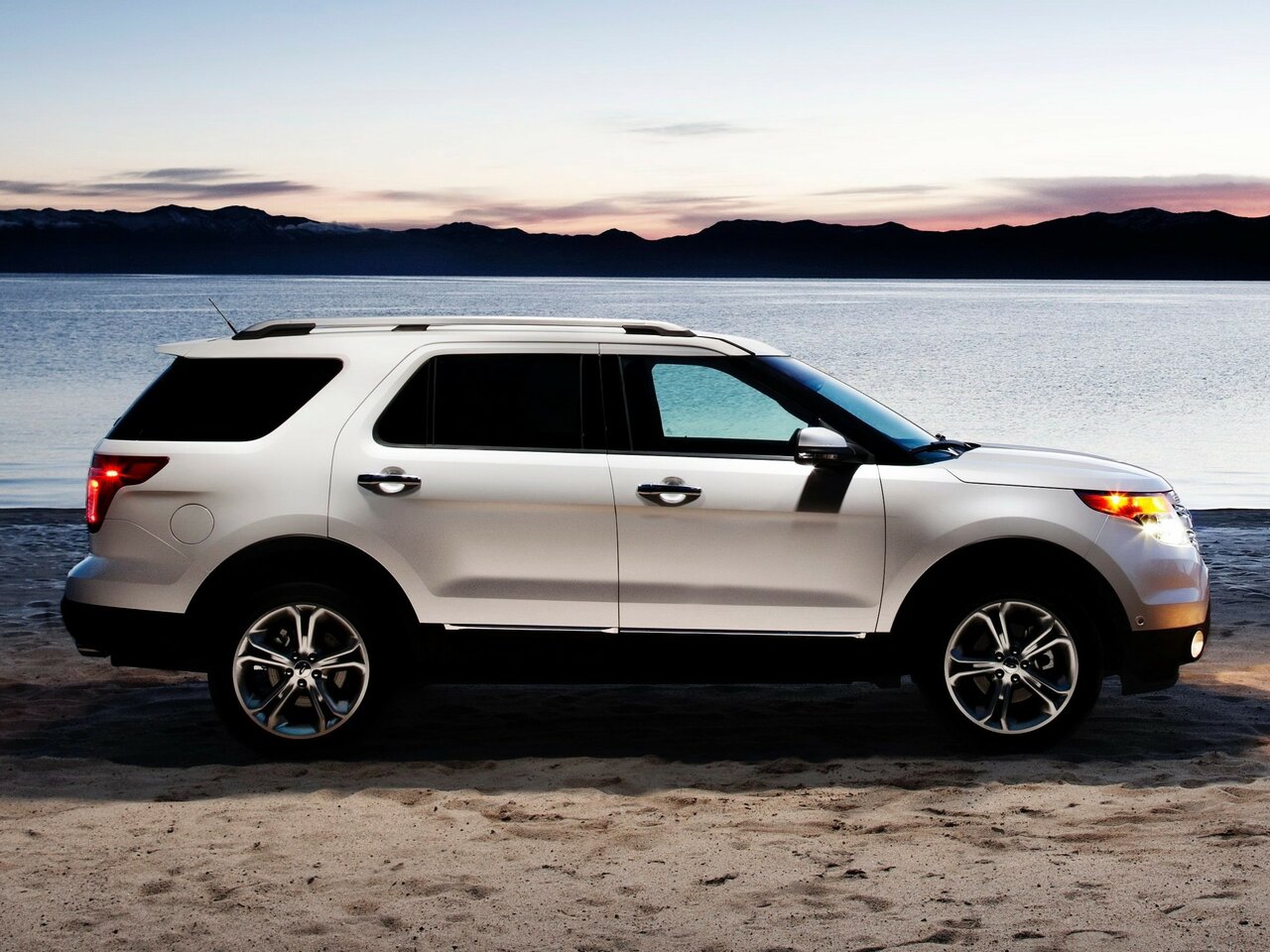 Ford Explorer V