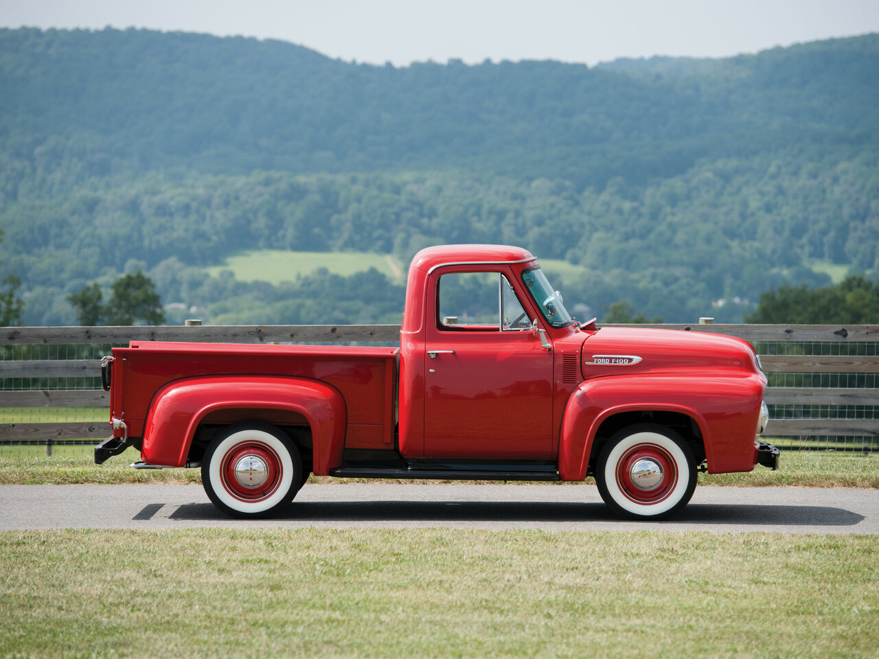 Ford F-100 Пикап Одинарная кабина