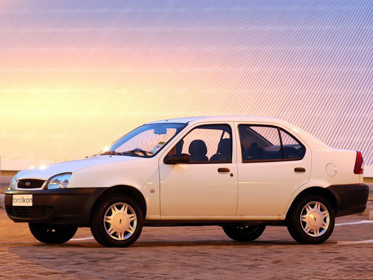 Ford Ikon I