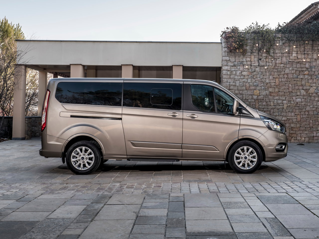 Ford Tourneo Custom I Рестайлинг