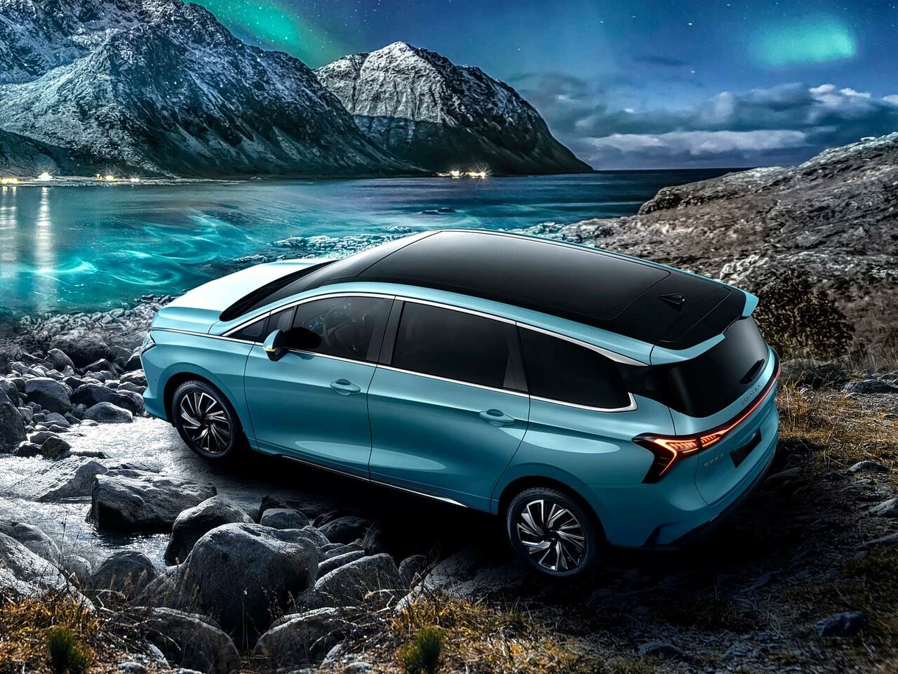 Forthing U-Tour M4 Минивэн