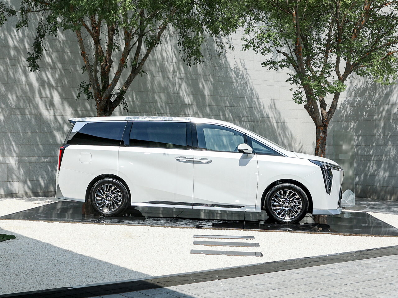 GAC M8 Минивэн