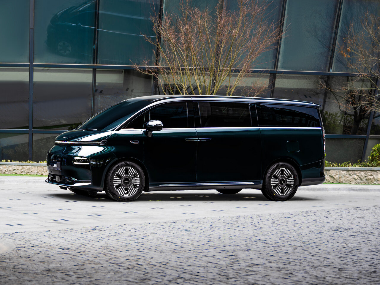Geely Galaxy LEVC L380 Минивэн