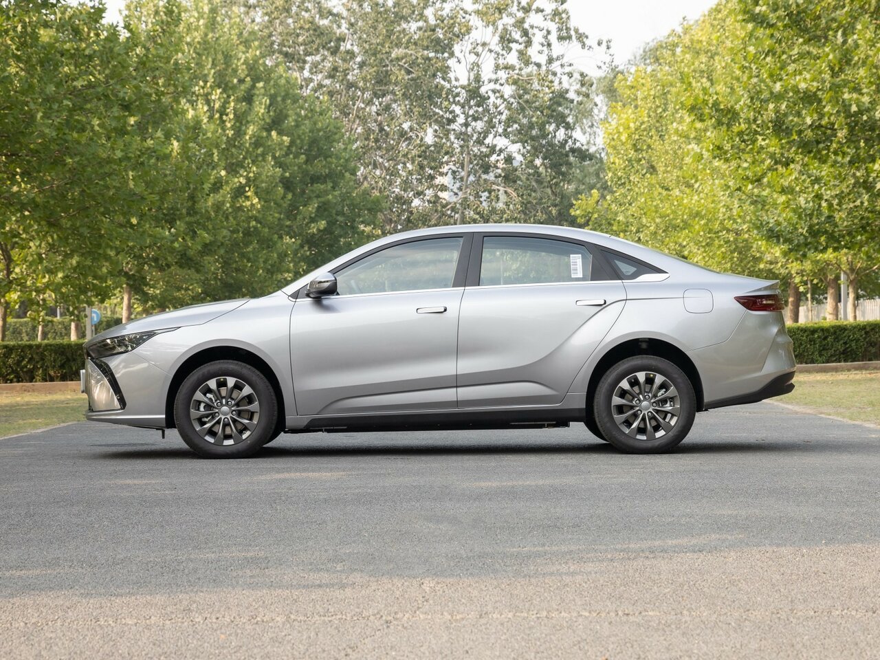 Geely Geometry G6 Седан