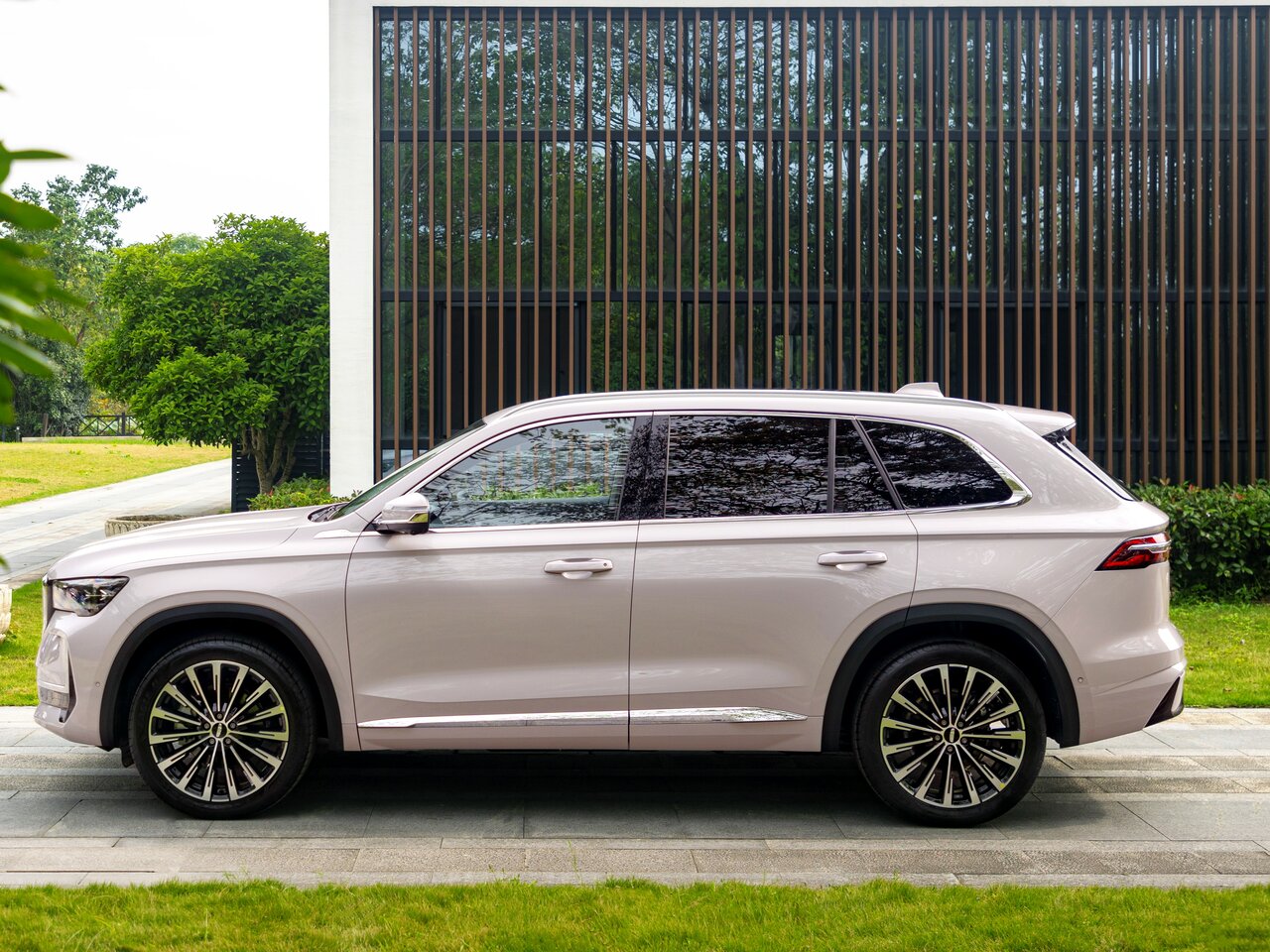 Geely Xingyue L I Рестайлинг