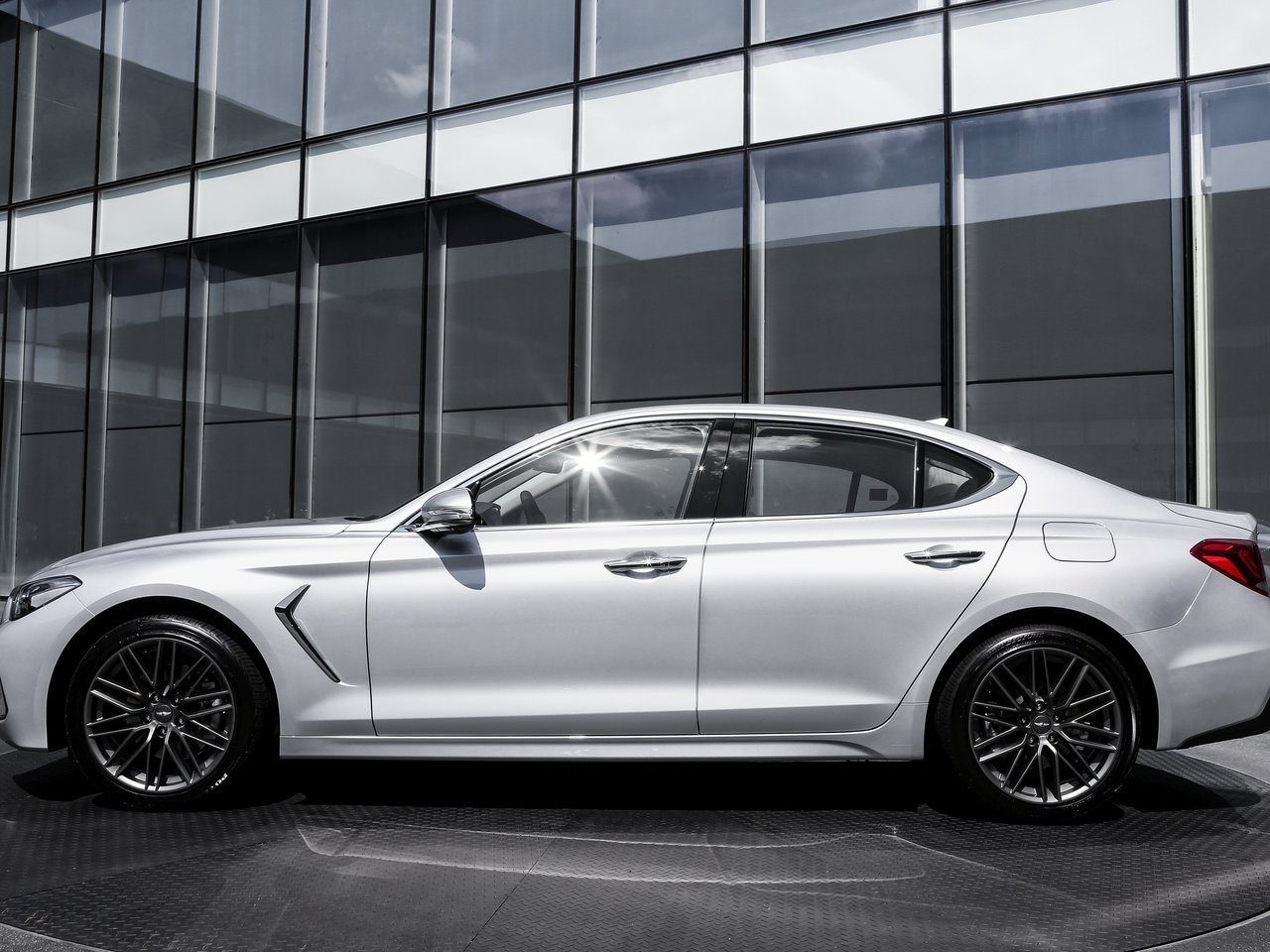 Genesis G70 I