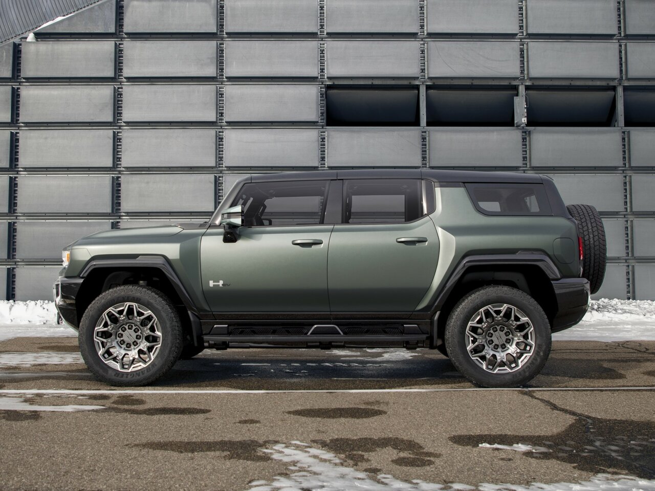GMC Hummer EV c 2021 года