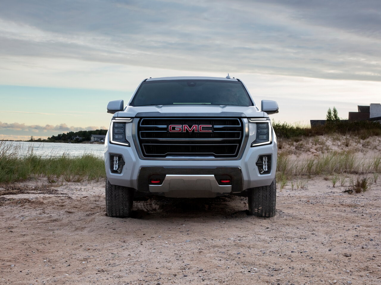 GMC Yukon V