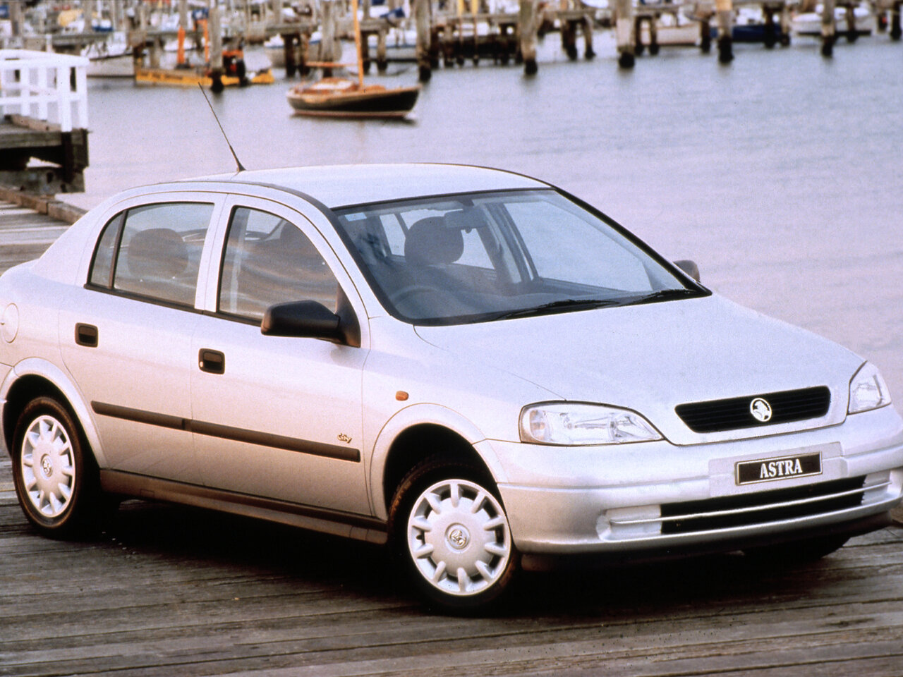 Holden Astra IV (TS)