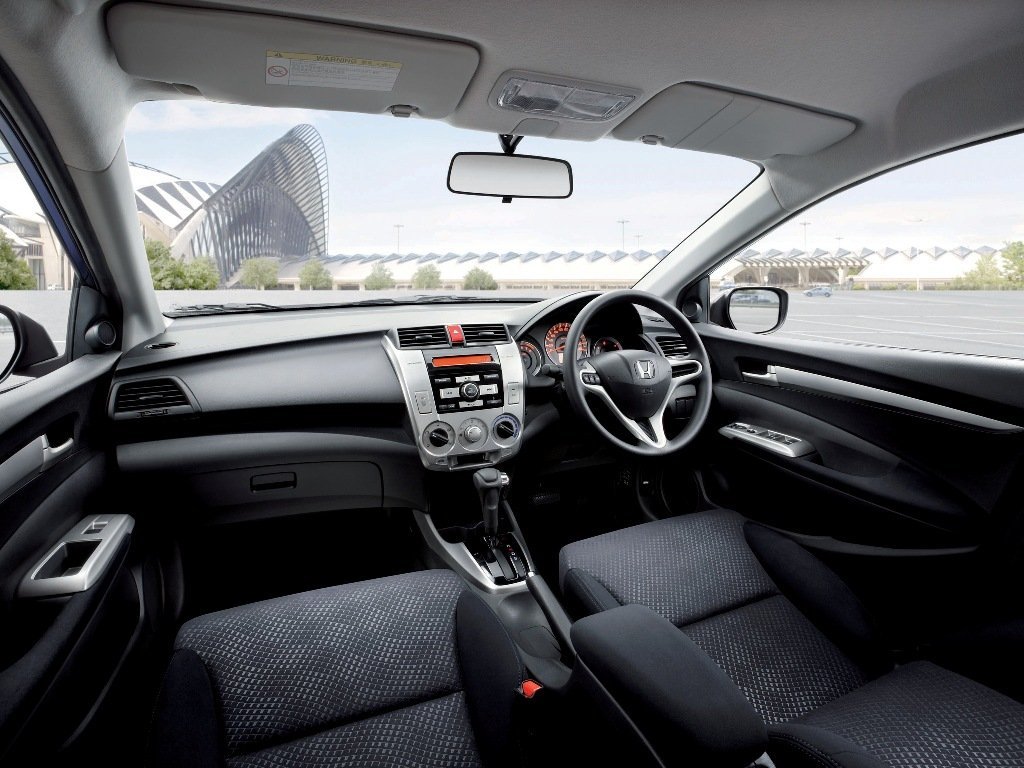 Honda City V