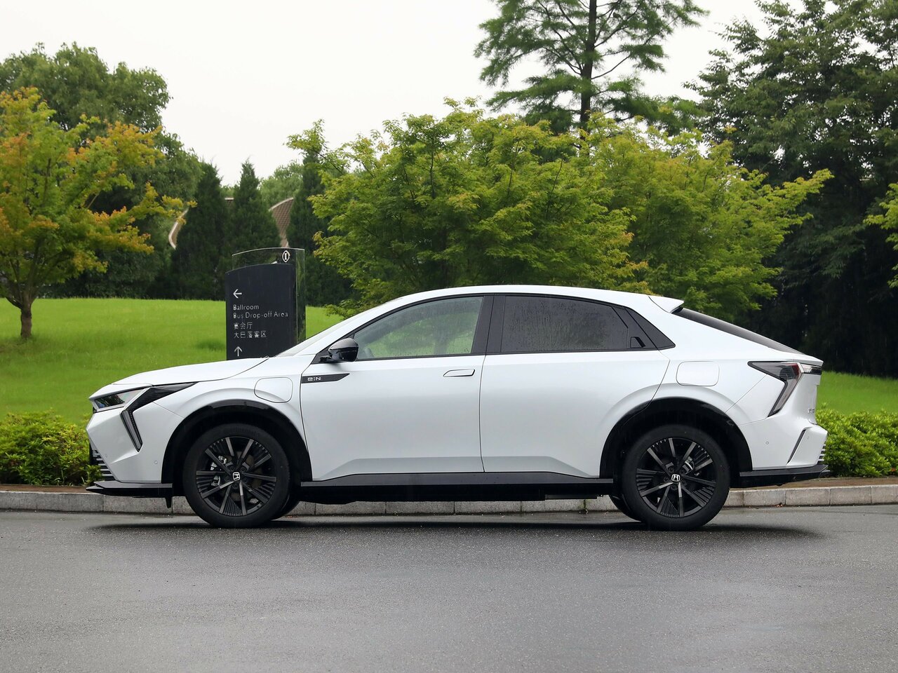 Honda e:NS2 Внедорожник 5 дв.