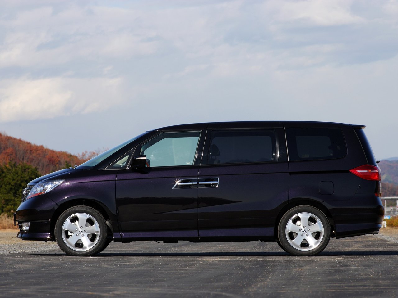 Honda Elysion I Рестайлинг