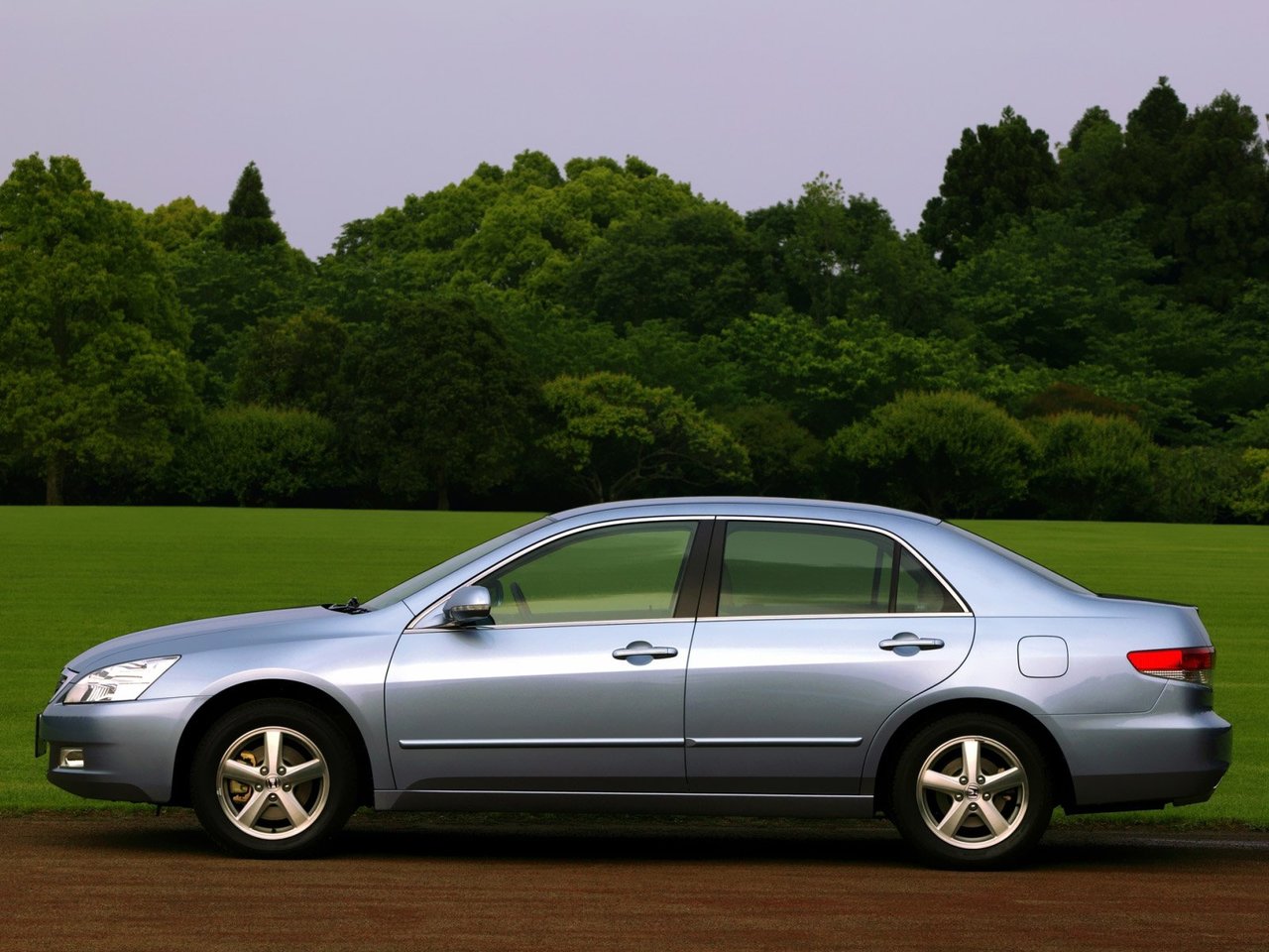 Honda Inspire IV